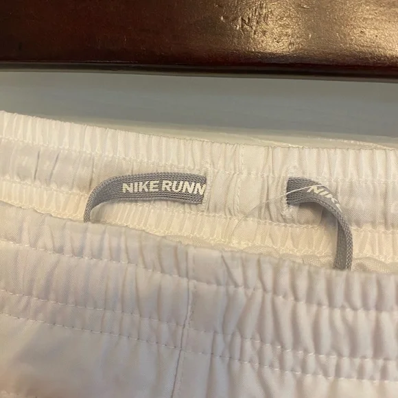 Nike Womens Medium White Dri-Fit Tempo Lined Running Shorts - Picture 5 of 12